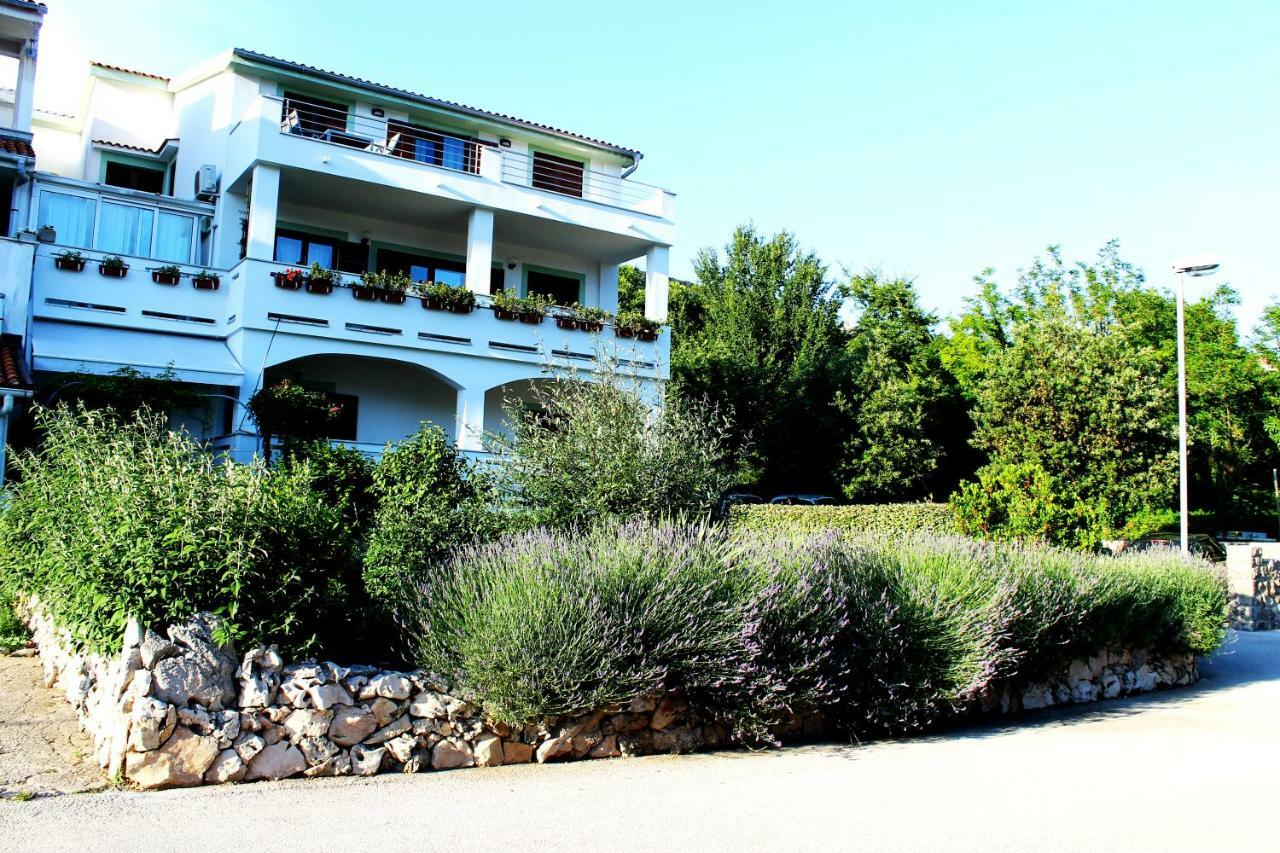 Apartments Frgacic Baska  Luaran gambar