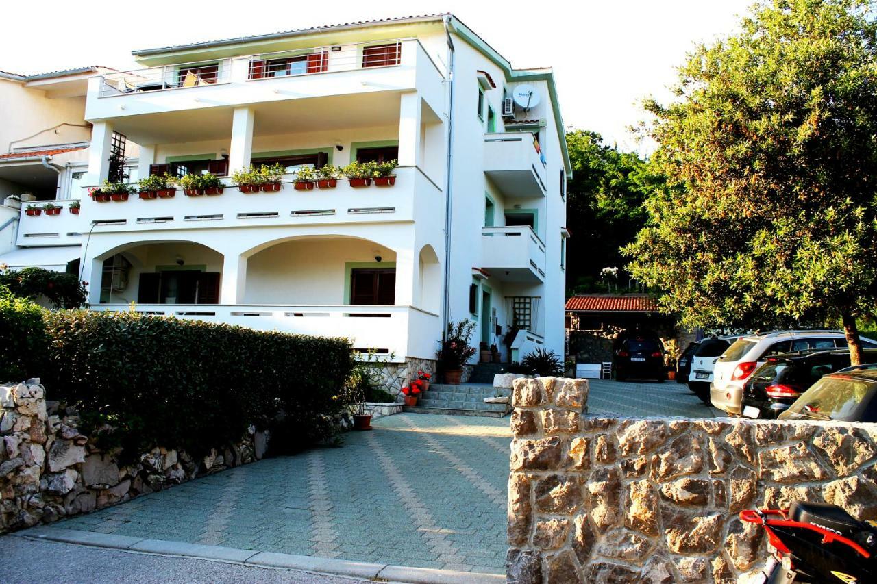 Apartments Frgacic Baska  Luaran gambar