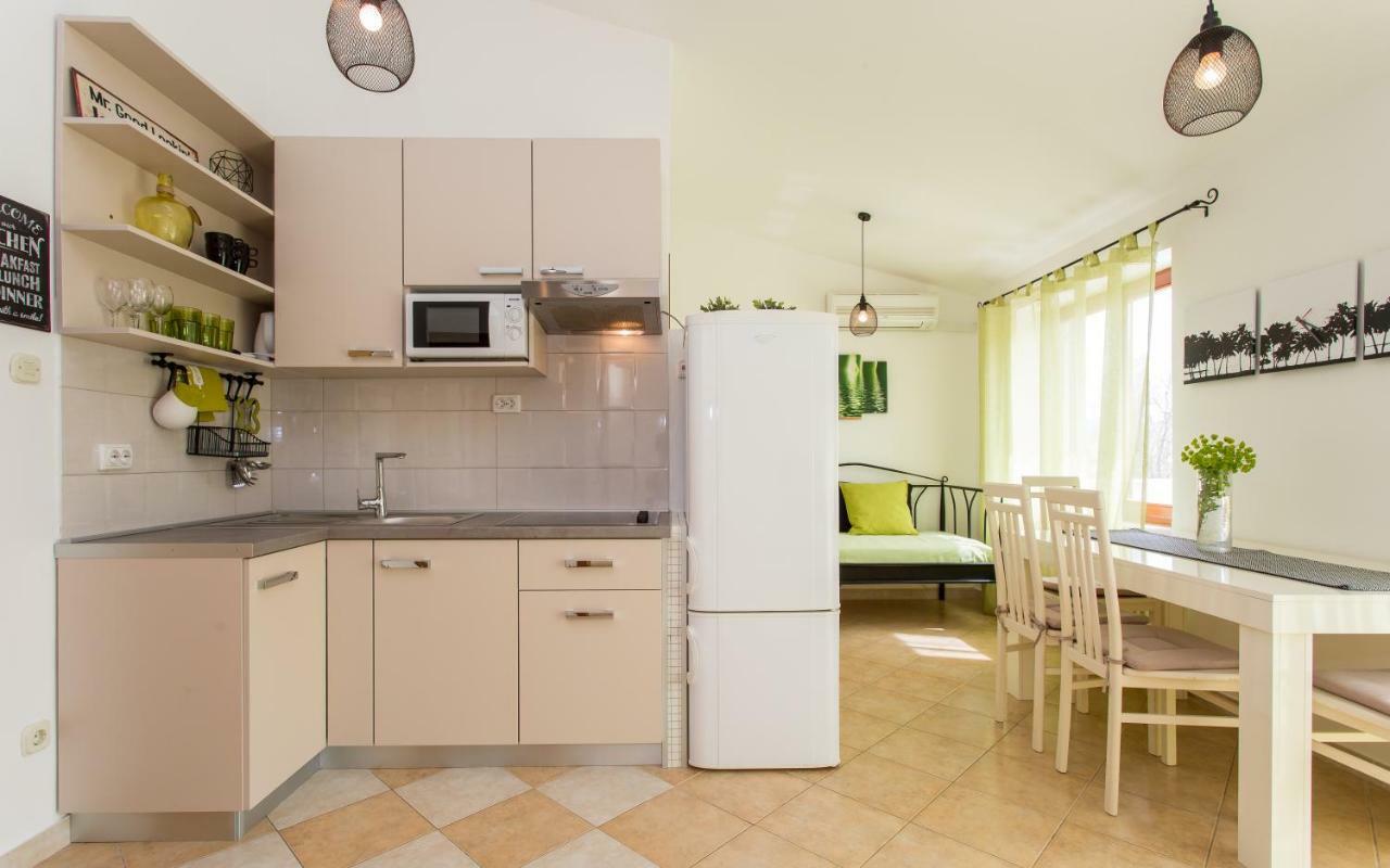 Apartments Frgacic Baska  Luaran gambar