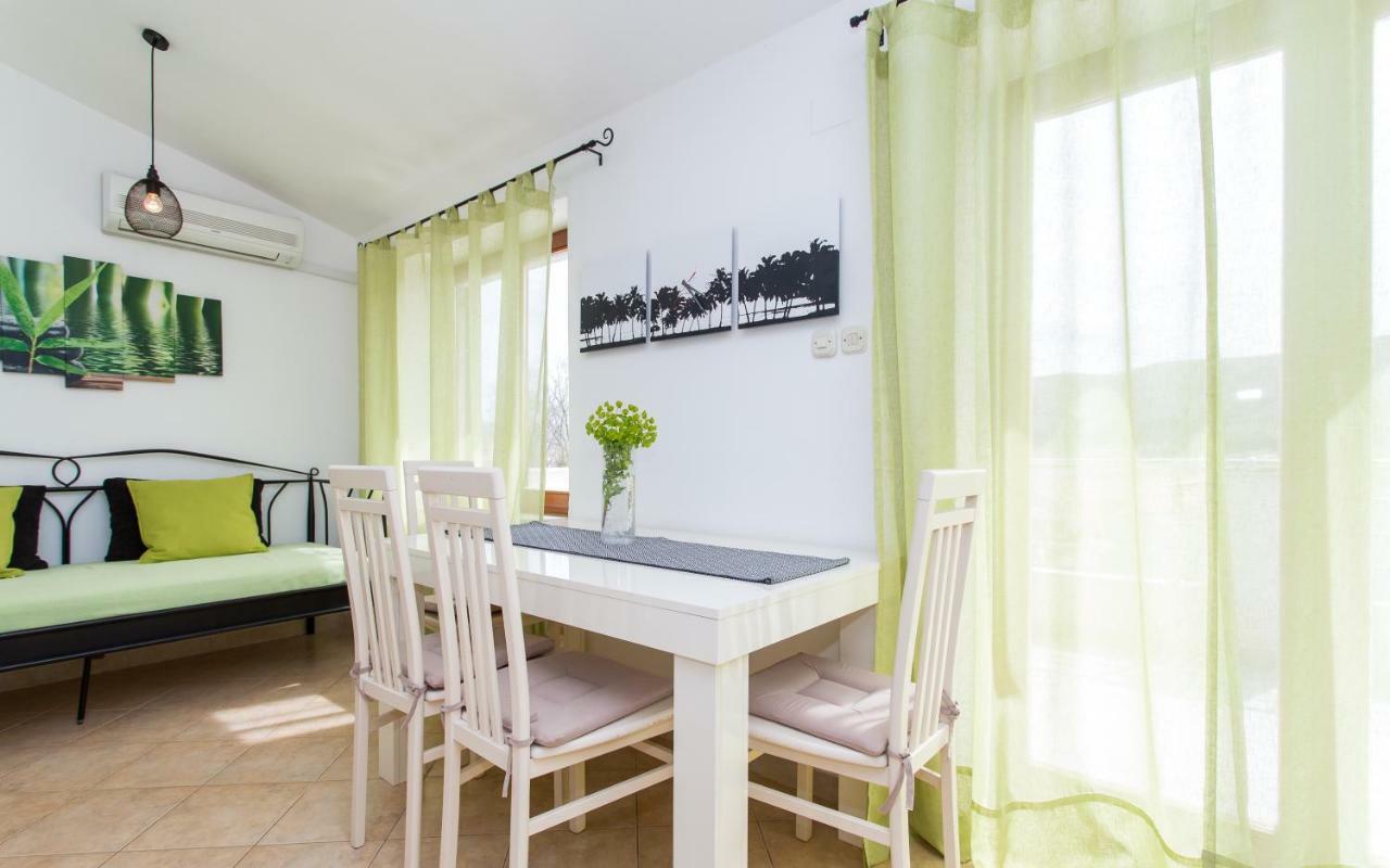 Apartments Frgacic Baska  Luaran gambar