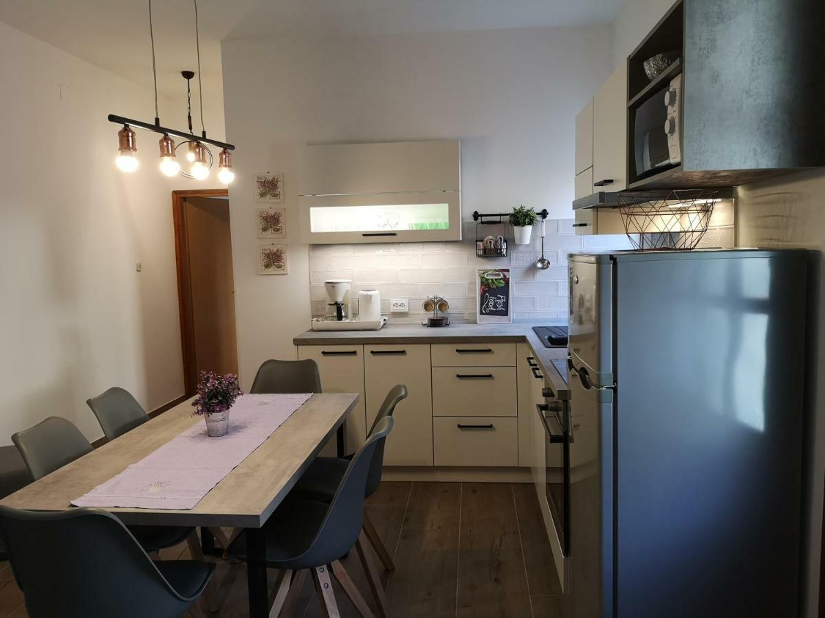Apartments Frgacic Baska  Luaran gambar